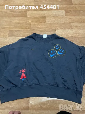 Nike Womens long sleeve shirt 