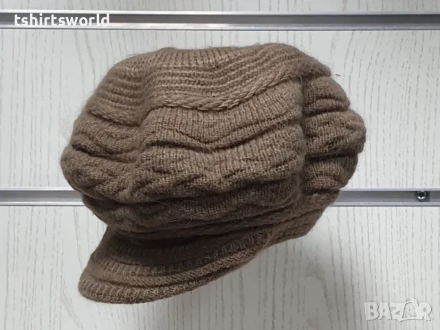 Нова зимна дамска шапка с козирка Ангора в кафяв цвят, снимка 4 - Шапки - 48194915
