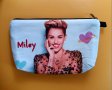 Майли Сайръс несесер с цип, снимка 2