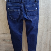 Дънки за момиче на HEMA 110 размер , снимка 2 - Детски панталони и дънки - 36057883