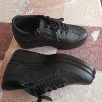 Нови черни обувки на платформа, снимка 2 - Дамски ежедневни обувки - 40749191
