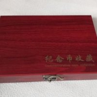 Луксозна дървена кутия за монети., снимка 2 - Нумизматика и бонистика - 39083187