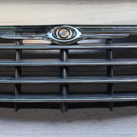 Решетка Chrysler Voyager / Крайслер Вояджер, снимка 2 - Части - 44623183