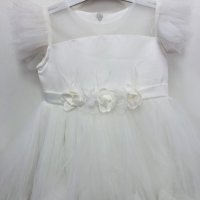 Бяла официална рокля Размери -6м.12м.18м.24м.36м. Цена -58 лв, снимка 2 - Бебешки рокли - 40883221