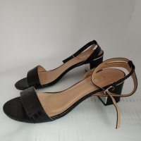 Дамски сандали  елегантни - размер, номер  40, снимка 2 - Сандали - 41243395