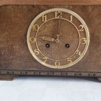 Часовник, снимка 1 - Антикварни и старинни предмети - 34172876