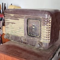 Ретро радио, снимка 1 - Радиокасетофони, транзистори - 40589139