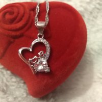 Колие с форма на сърце ❤️  , снимка 1 - Колиета, медальони, синджири - 35640919