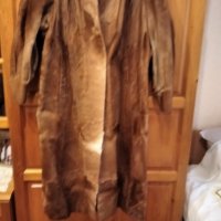 Продавам макси кожено палто от естествена кожа с къс косъм , снимка 1 - Палта, манта - 34208101