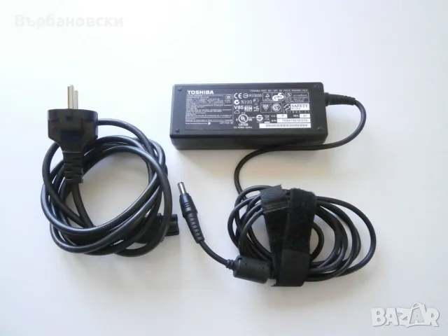 Оригинално зарядно устройство за лаптоп Toshiba, снимка 1