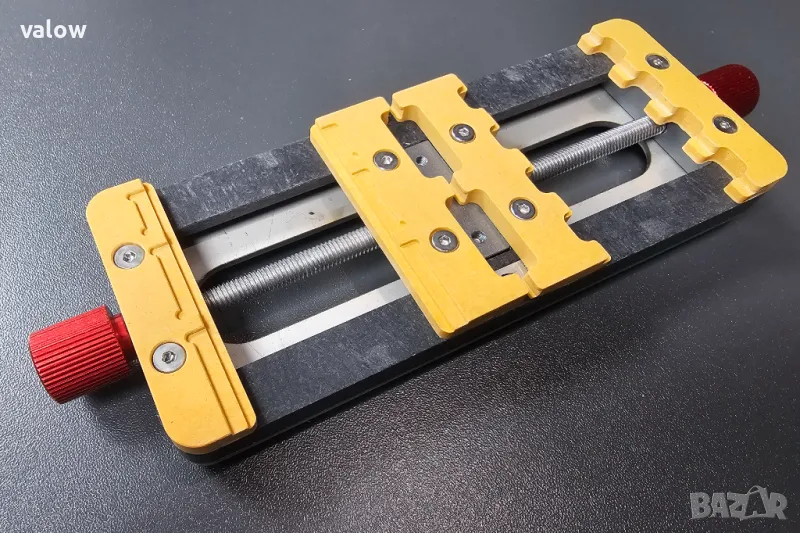 Стойка държач менгеме за платка и чипове при запояване и ремонт, снимка 1