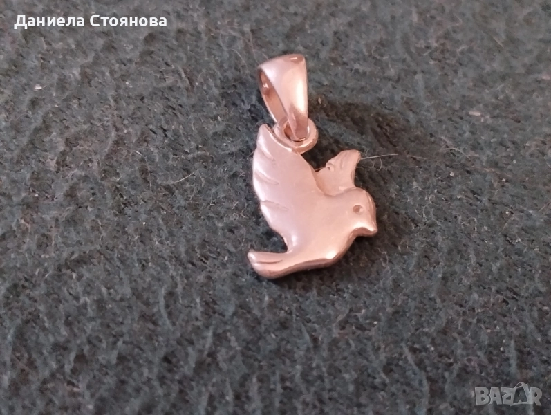 Малък сребърен медальон "гълъб", снимка 1