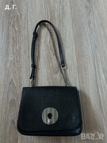 Черна дамска чанта с магнитно затваряне, снимка 1
