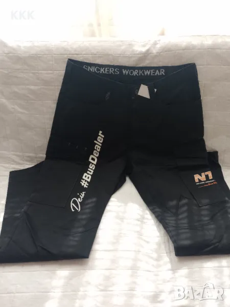 Snickers чисто нов ,без етикет . Размер 50., снимка 1