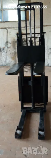 ПОЛУЕЛЕКТРИЧЕСКИ СТАКЕР 1,5 Т; 1,6 М, снимка 1