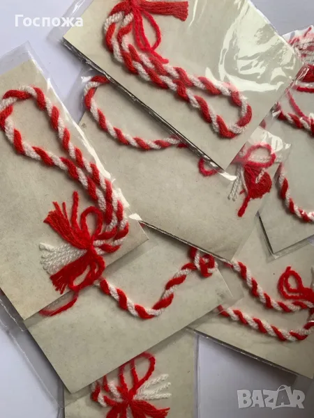 Мартеници гривни стотици бройки, снимка 1