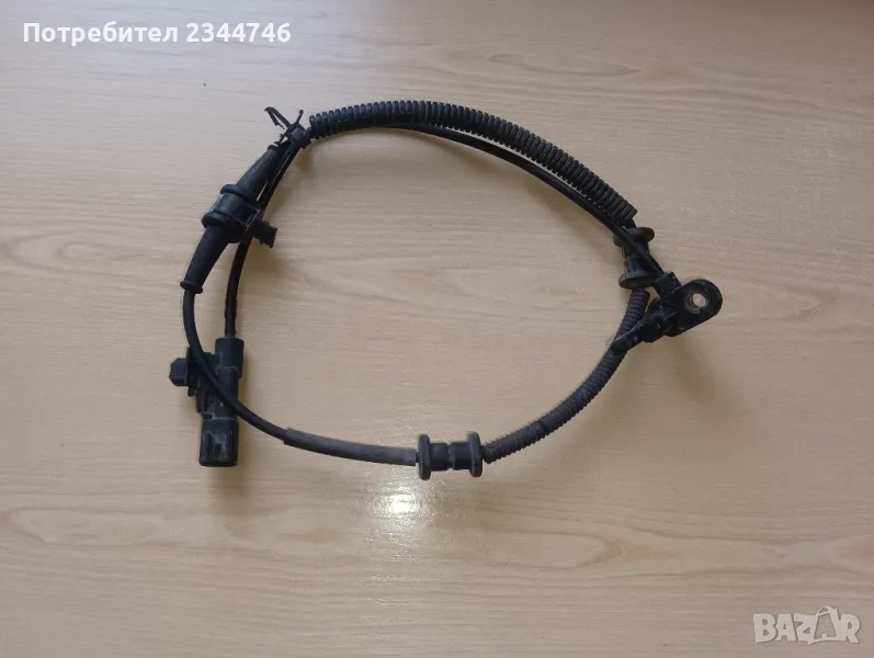 Датчик обороти на колелото предно ляво , снимка 1