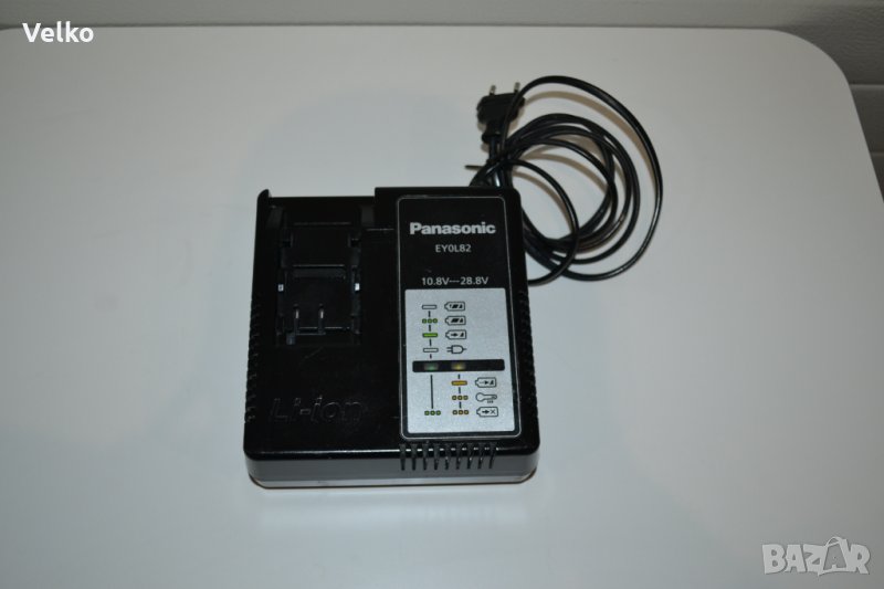 Panasonic EY0L82 Li-ion зарядно за батерии , винтоверт машини, снимка 1