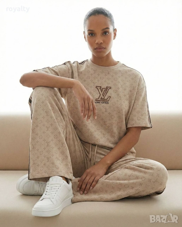 Louis Vuitton Бежов Дамски Комплект , снимка 1