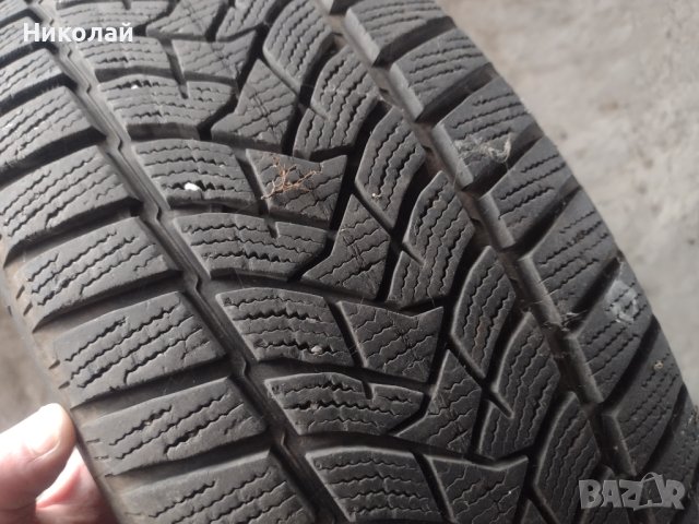 Зимни гуми Дънлоп 215/60R16, снимка 1 - Гуми и джанти - 41422711