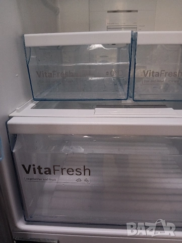 Иноксов комбиниран хладилник с фризер Бош Bosch Total No Frost A+++ 2 години гаранция!, снимка 12 - Хладилници - 53868053