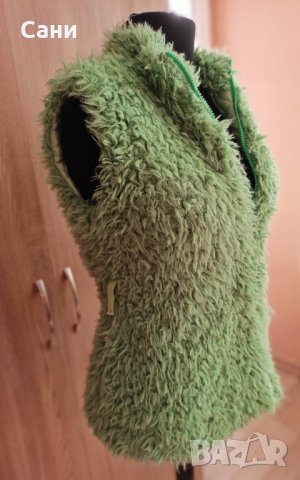 Пухено елече , снимка 3 - Елеци - 40607357