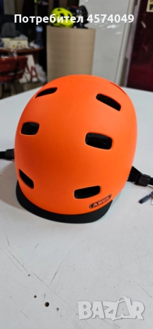 Велосипедна каска ABUS