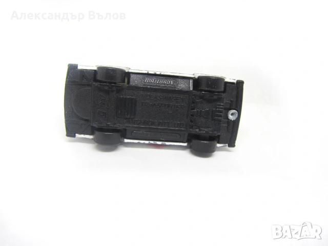 Метална количка Matchbox Volkswagen Transporter 1:62 Линейка, снимка 11 - Колекции - 53059445