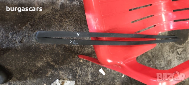 Декоративно уплътнение гумено предно челно стъкло Audi A4 B7 Avant 1.9-116к.с