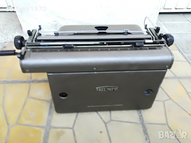 TRIUMPH-GERMANY 20КИЛА ПРАСЕ 2103221142, снимка 7 - Антикварни и старинни предмети - 36178862