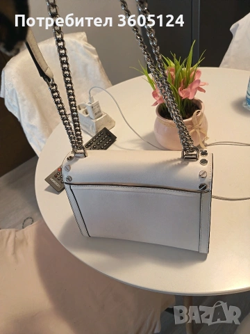 Малка елегантма дамска чанта MICHAEL KORS, снимка 4 - Чанти - 53061958