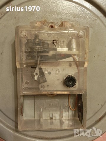 стар електромеханичен янтар, снимка 2 - Стенни часовници - 41691478