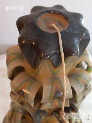 Метален свещник с голяма декоративна свещ, снимка 3 - Декорация за дома - 35738411