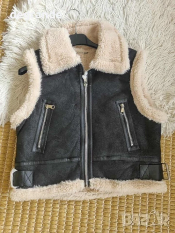 Къси Дамски пухени елеци , снимка 3 - Елеци - 51423664