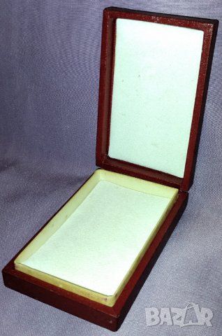 юбилеен медал- 25 години народна власт- кутия, снимка 3 - Антикварни и старинни предмети - 42264155