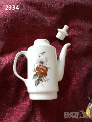Български порцеланов чайник , снимка 1