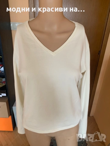 Дамска блуза с V- образно деколте Weekend Max Mara