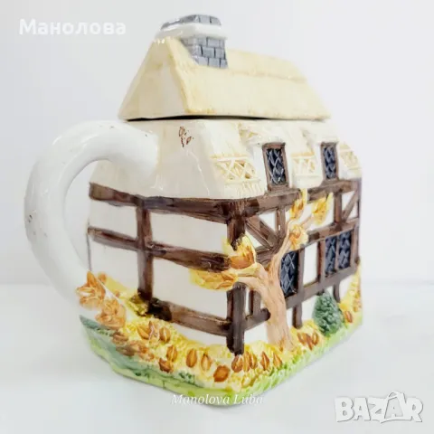 Ръчно рисуван фин керамичен чайник Annie Row, „The Village Autumn Cottage“ ., снимка 6 - Колекции - 50090222