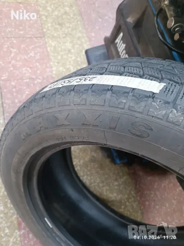 4 бр. Зимни Гуми 235/55/17 MAXXIS