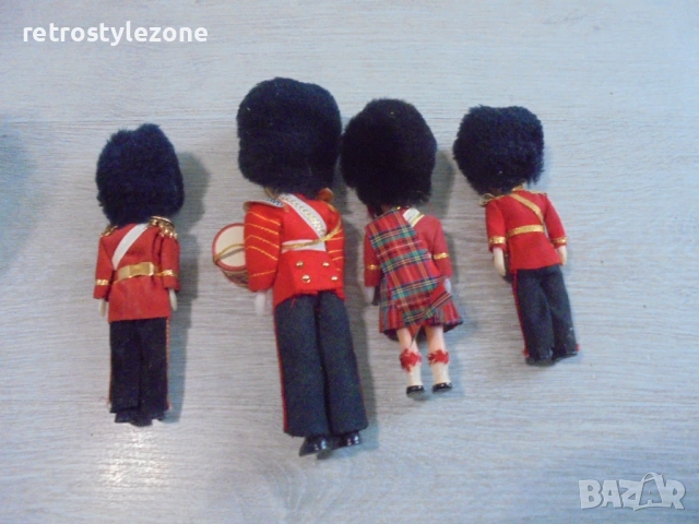 № 8492 Колекционерски лот – 4 броя декоративни фигурки / кукли , снимка 3 - Други ценни предмети - 53220811