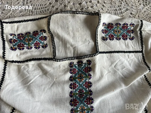 Автентична къса риза от народна носия, снимка 2 - Антикварни и старинни предмети - 55968006
