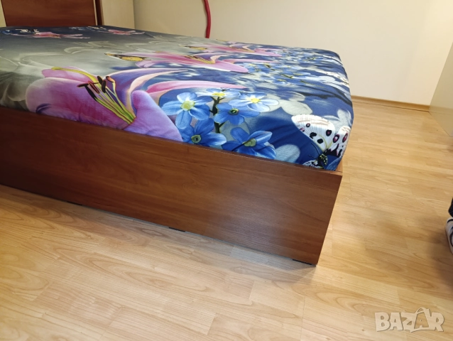 Спалня,ракла и матрак, снимка 3 - Спални и легла - 52022282