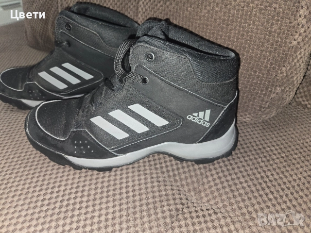 Боти Адидас 38 номер за 50 лв., снимка 2 - Детски боти и ботуши - 52930439