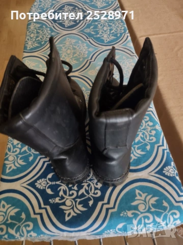 ПРОДАВАМ КУБИНКИ, снимка 3 - Дамски боти - 53785651