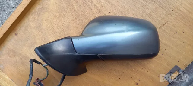 Ляво огледало Peugeot 407, снимка 2 - Части - 47651479