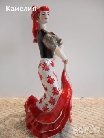 Порцеланова фигура , снимка 6 - Статуетки - 41975266