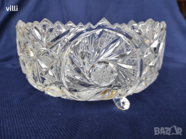Красива купа от оловен кристал - ръчно гравирана