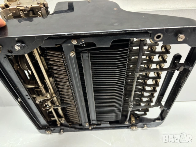 Стара Пишеща Машина Olympia Büromaschinenwerke A.G. 1935–1936 г, снимка 10 - Антикварни и старинни предмети - 53467634