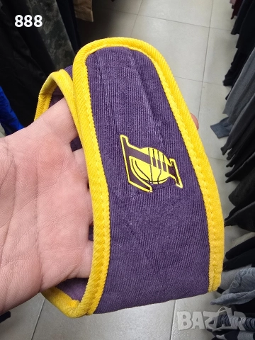 лента за ръка Los Angeles Lakers , снимка 2 - Спортна екипировка - 52638175