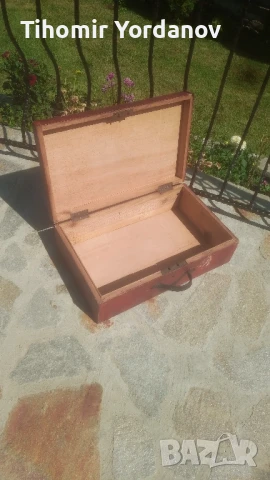 Стар дървен куфар., снимка 7 - Антикварни и старинни предмети - 51067438